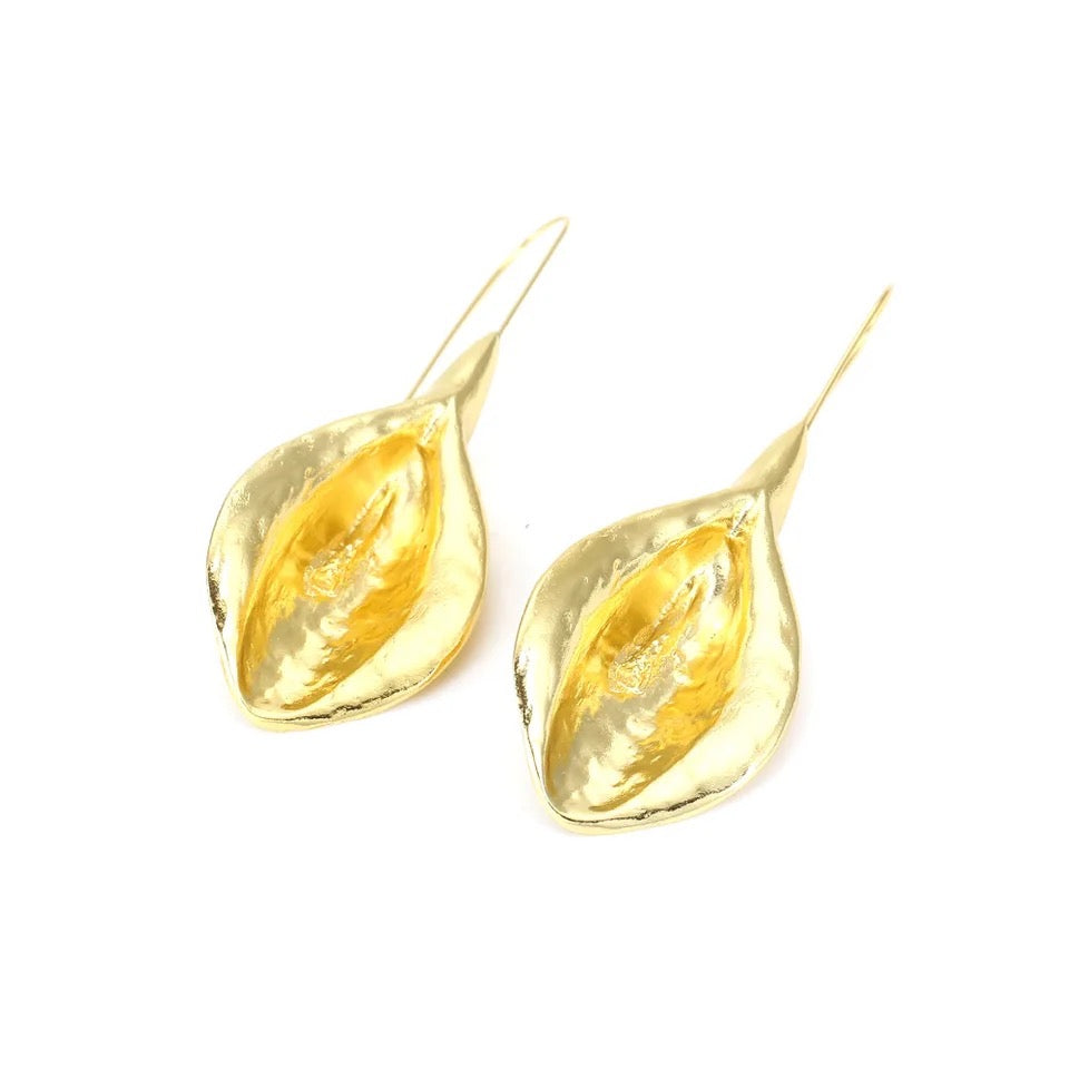 GurlFly Golden Leaf-Shaped Metal Style Vintage Trend Drop Earrings